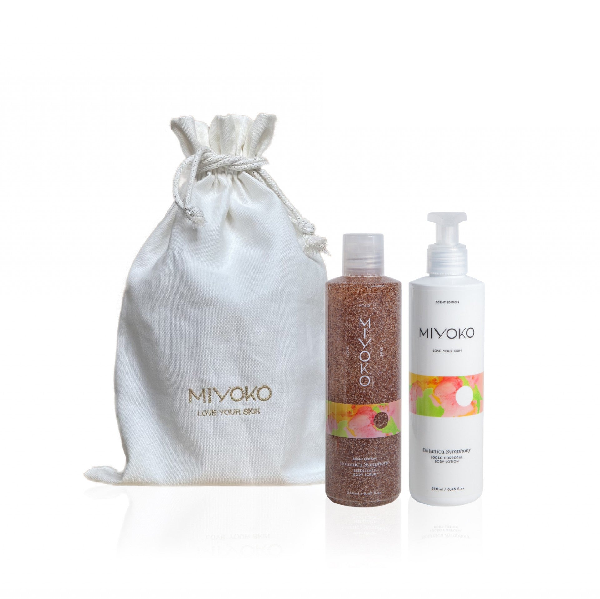 Coffret com bolsa em algodão que inclui um gel de banho esfoliante de 250ml e uma loção corporal de 250ml, do aroma Botanica Symphony.